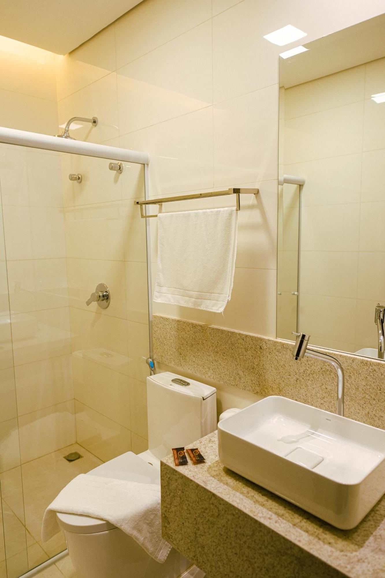 Oasis Hotel Miracema do Tocantins エクステリア 写真