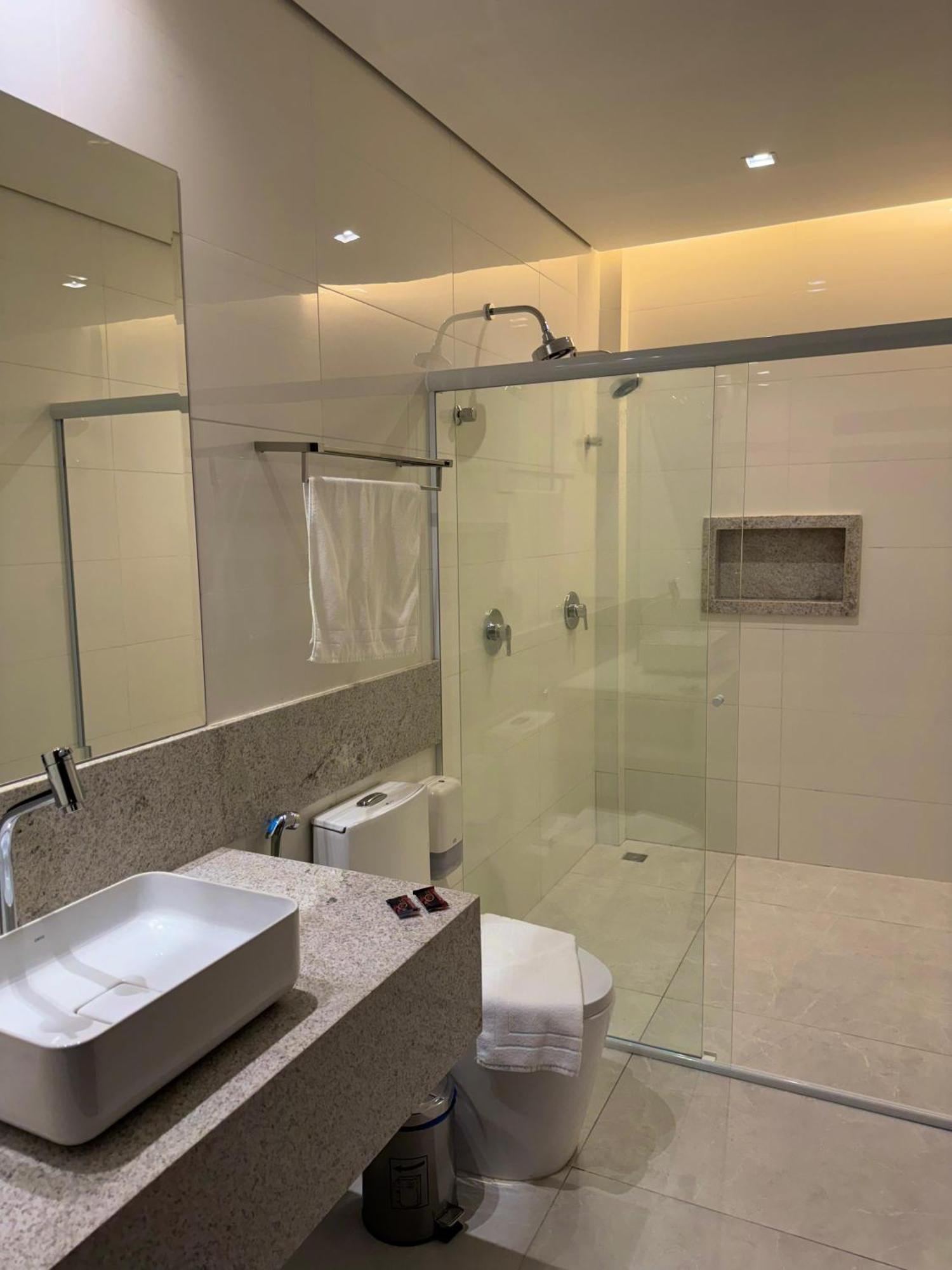 Oasis Hotel Miracema do Tocantins エクステリア 写真
